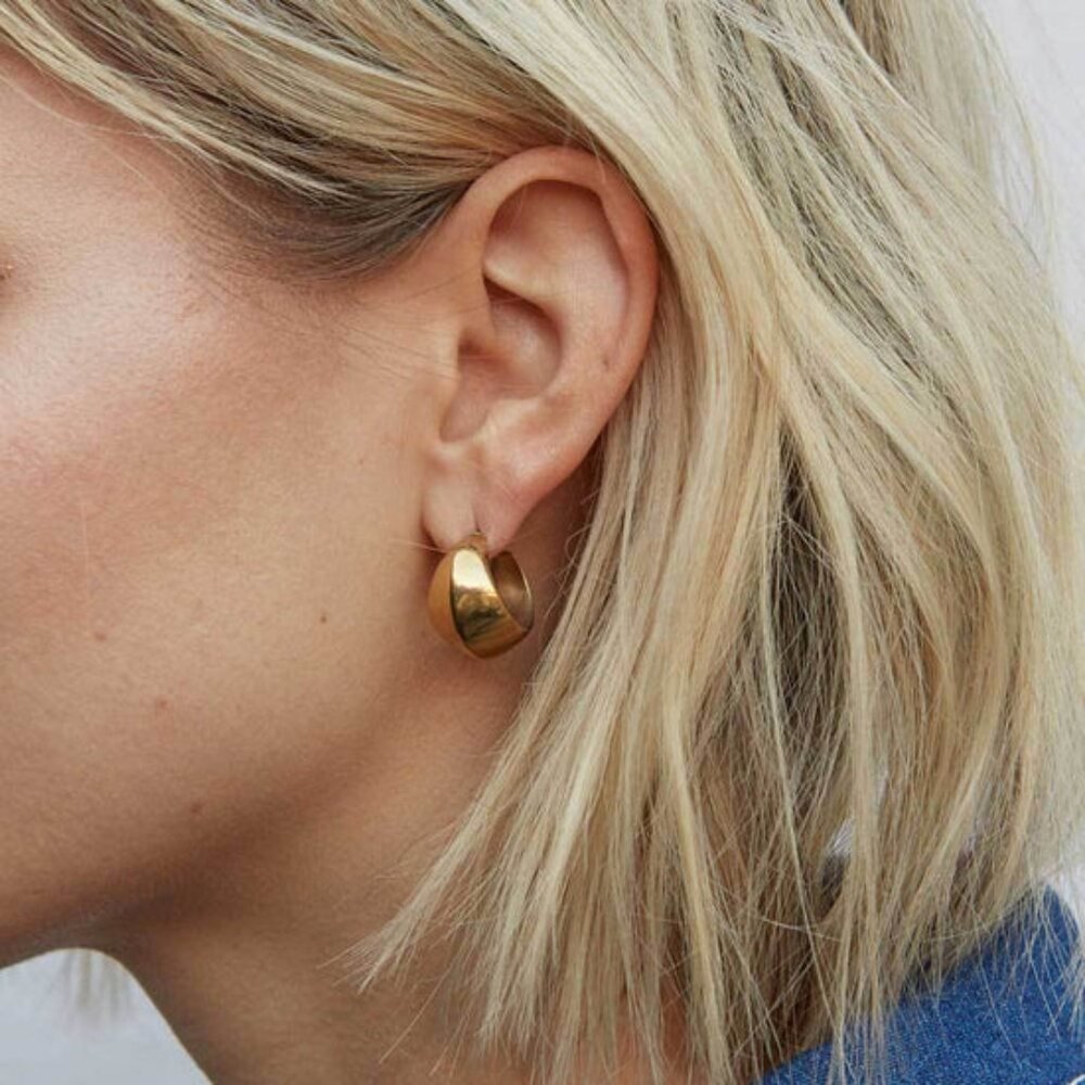 SOKO Ivara Mini Hoop Earrings